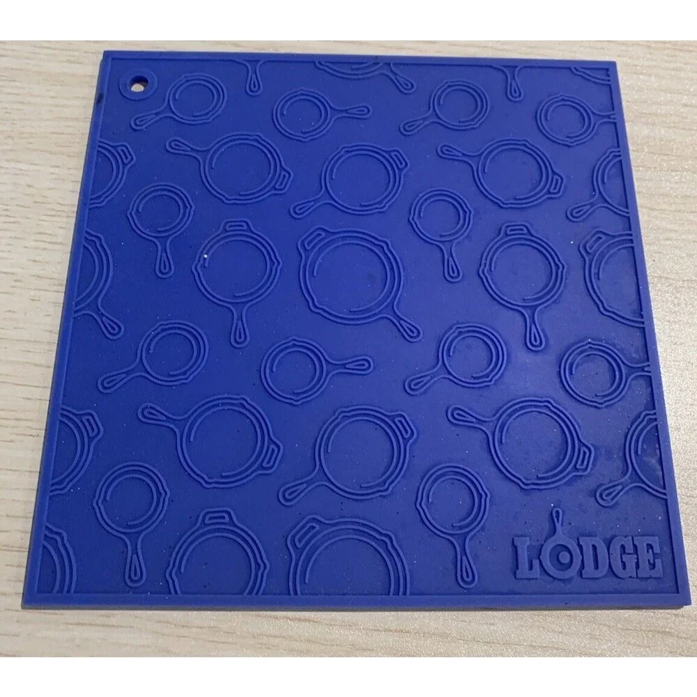 Lodge Square Silicone Skillet Trivet, Blue 7” used